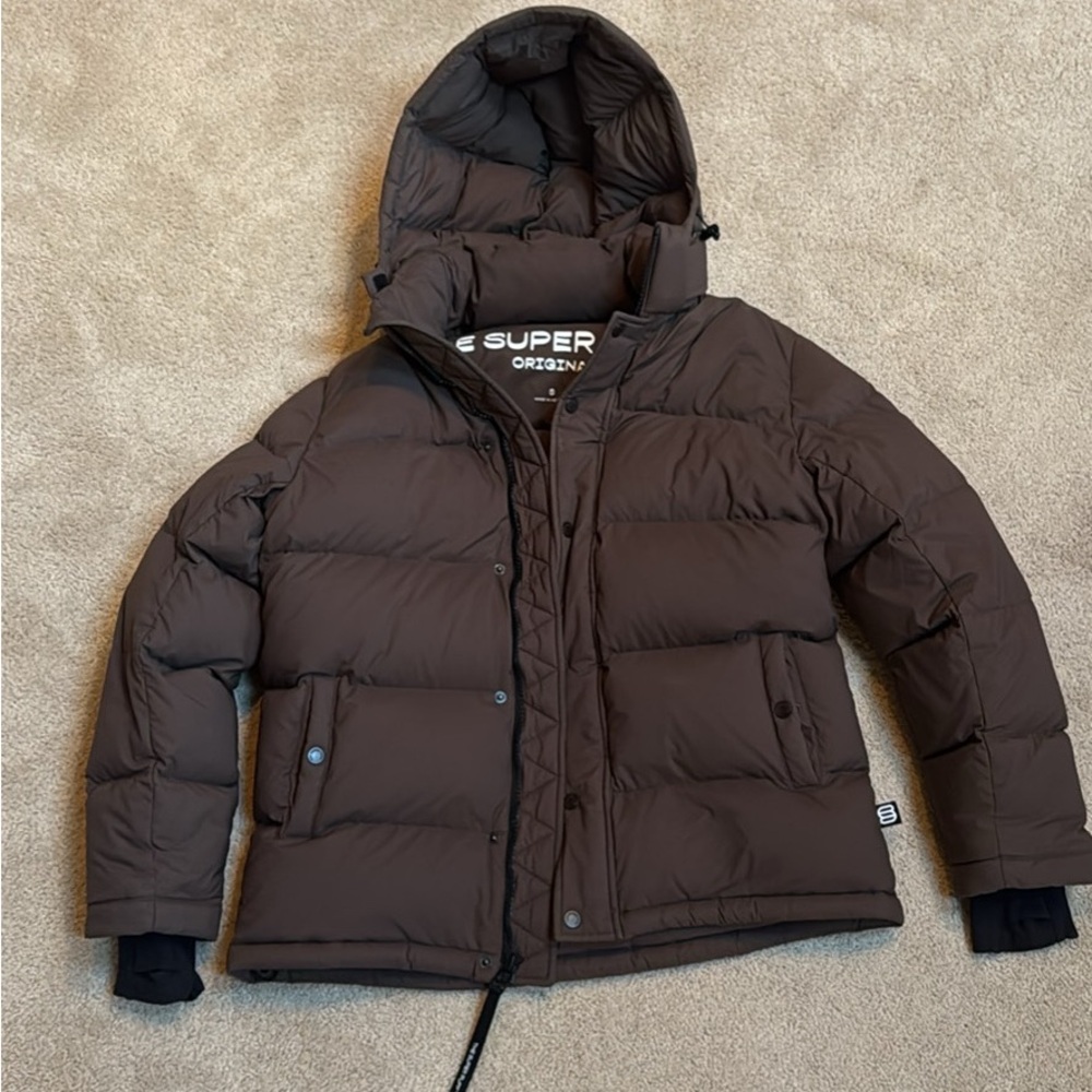 Aritzia Super Puff CliMATTE